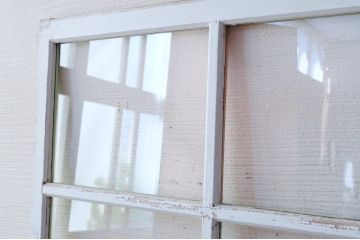 レトロ　古い学校のペンキの剥げた引き戸2枚セット1 (窓)