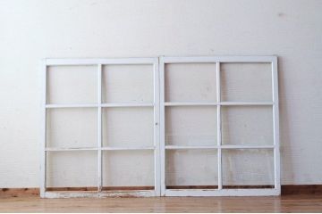 レトロ　古い学校のペンキの剥げた引き戸2枚セット3(窓)