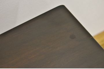 レトロ家具　レトロなデザインの小さなテーブル