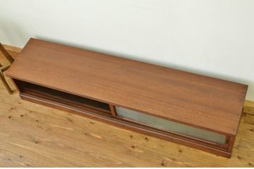 アンティーク家具　アンティーク 天板一枚板!とてもきれいなモールガラスローボード(飾り棚)