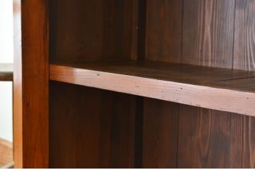 アンティーク家具　アンティーク 古い木の重厚な飾り棚(陳列棚)