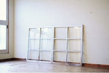 レトロ　古い学校のペンキの剥げた引き戸2枚セット6(窓)