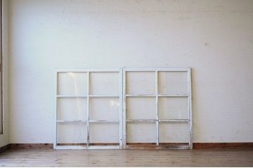 レトロ　古い学校のペンキの剥げた引き戸2枚セット6(窓)