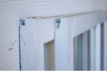 レトロ　古い学校のペンキの剥げた引き戸2枚セット8(窓)