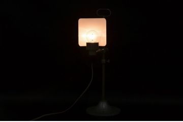 古い病院　スタンドライト