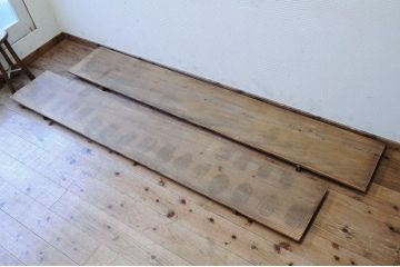 アンティーク家具　特大!古い木味の横長裁ち板2枚セット