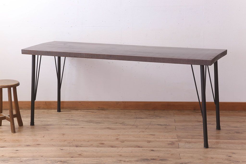 アンティーク家具　アンティーク 鉄脚と古い木の大きな作業台(テーブル・アイアン)