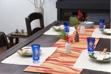 アンティーク家具　古民具・骨董　古いお屋敷の門扉で作ったアンティークダイニングテーブル