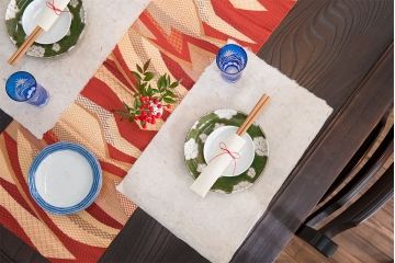 アンティーク家具　古民具・骨董　古いお屋敷の門扉で作ったアンティークダイニングテーブル