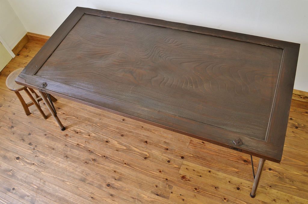 アンティーク家具　古民具・骨董　古いお屋敷の門扉で作ったアンティークダイニングテーブル