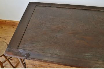 アンティーク家具　古民具・骨董　古いお屋敷の門扉で作ったアンティークダイニングテーブル