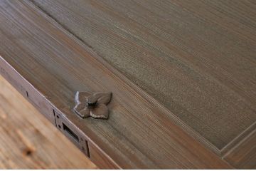 アンティーク家具　古民具・骨董　古いお屋敷の門扉で作ったアンティークダイニングテーブル