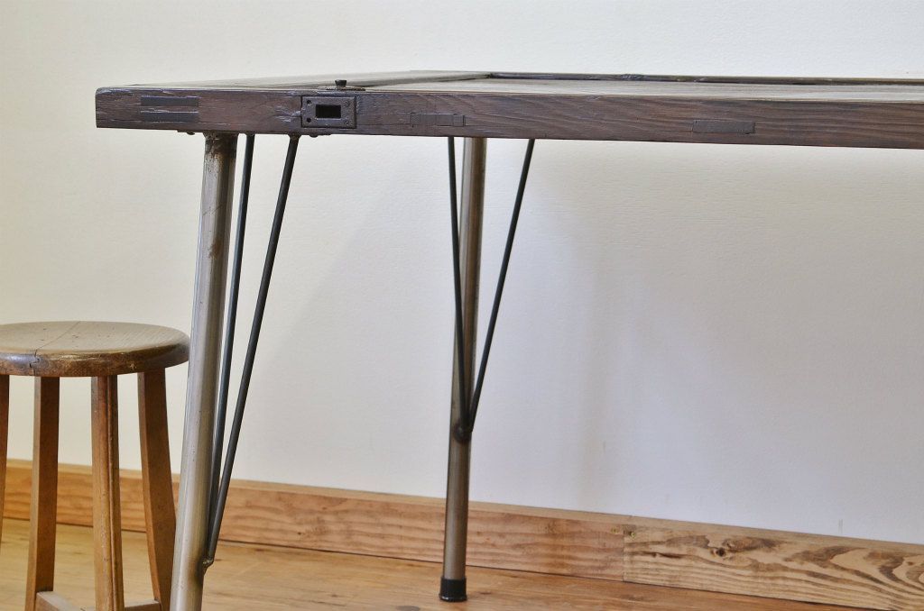 アンティーク家具　古民具・骨董　古いお屋敷の門扉で作ったアンティークダイニングテーブル