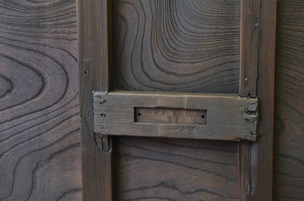 アンティーク家具　古民具・骨董　古いお屋敷の門扉で作ったアンティークダイニングテーブル