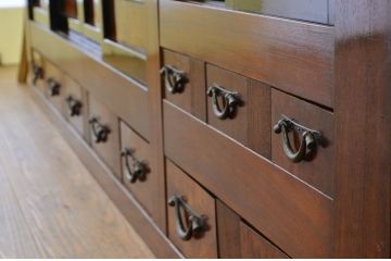 アンティーク家具　特大9尺前面欅水屋箪笥・サイドボード