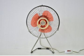 アンティーク雑貨　古いサンヨー・レトロな扇風機