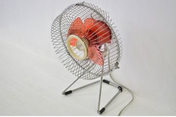 アンティーク雑貨　古いサンヨー・レトロな扇風機