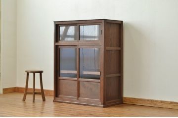 アンティーク家具　アンティーク 古い木のシンプルな収納棚(食器棚)