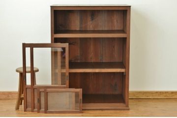 アンティーク家具　アンティーク 古い木のシンプルな収納棚(食器棚)