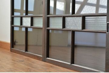 古い木のダイヤと銀モールガラスの入った引き戸2枚セット(窓、ガラス戸)