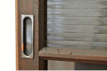 古い木のダイヤと銀モールガラスの入った引き戸2枚セット(窓、ガラス戸)