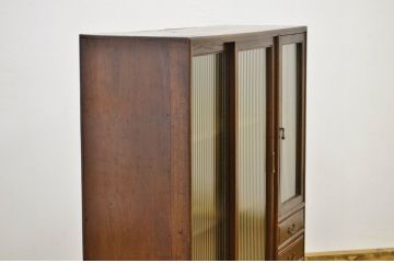 アンティーク家具　アンティーク 前面欅のモールガラス収納棚(茶箪笥)