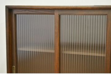 アンティーク家具　アンティーク 前面欅のモールガラス収納棚(茶箪笥)