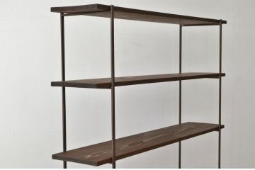 アンティーク家具　☆アイアンの薄型飾り棚(中)(陳列棚)