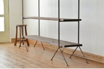 アンティーク家具　☆アイアンの薄型飾り棚(中)(陳列棚)