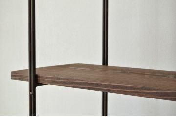 アンティーク家具　☆アイアンの薄型飾り棚(中)(陳列棚)