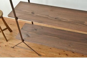 アンティーク家具　☆アイアンの薄型飾り棚(中)(陳列棚)