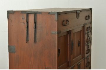 アンティーク家具　古民具・骨董 明治時代の極厚金具の極上帳場箪笥(収納棚・引き出し)