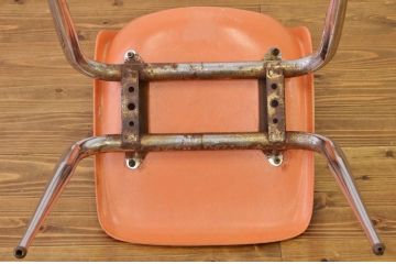 ●中古 Brunswick(ブランズウィック)モダンなシェルチェア(ボウリング・椅子・いす)