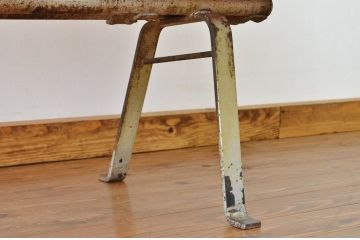 ●中古　イスのコトブキ4人掛スタジアムチェア1(シェルチェア・長イス・ベンチ)