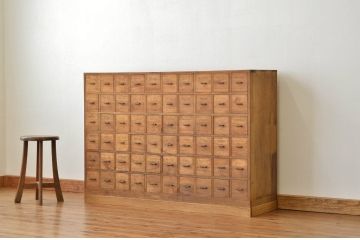 アンティーク家具　特別注文造り 極上のコンディションの総桐薬箪笥(1、桐箪笥、桐たんす)引き出し/百味箪笥