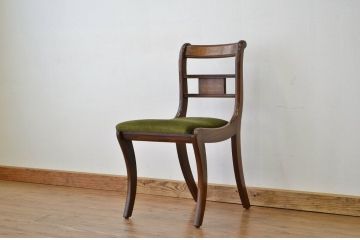 ヴィンテージ家具　イギリスビンテージ(ヴィンテージ)・雰囲気の良いシックなダイニングチェア