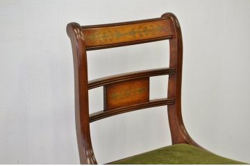 ヴィンテージ家具　イギリスビンテージ(ヴィンテージ)・雰囲気の良いシックなダイニングチェア