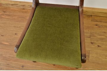 ヴィンテージ家具　イギリスビンテージ(ヴィンテージ)・雰囲気の良いシックなダイニングチェア