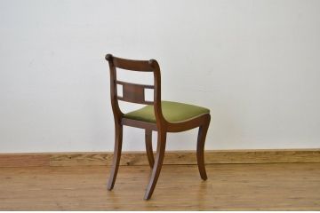 ヴィンテージ家具　イギリスビンテージ(ヴィンテージ)・雰囲気の良いシックなダイニングチェア