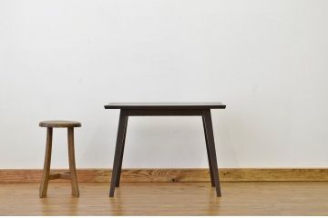レトロ家具　アンティーク　古い木のシックなセンターテーブル・昭和レトロ
