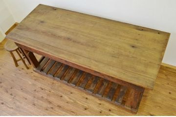 アンティーク家具　極厚無垢材の工場用アンティーク大型作業台(テーブル)