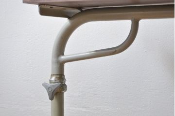 アンティーク家具　古い病院の天板無垢材の伸縮鉄脚テーブル2(作業台/キャスター付き)(サイドテーブル)