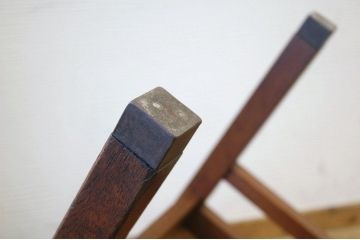 アンティーク家具　古いナラ材の重厚な椅子2