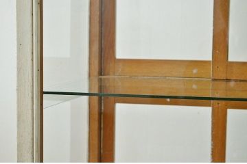 アンティーク家具　人気の縦型ペイントガラスケース(ショーケース)