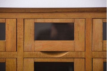 アンティーク家具　アンティーク ガラス入り20杯脚付き引き出し(ドロワー)