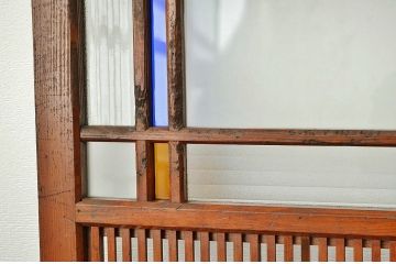 希少な色ガラス入りの素敵なデザインの格子ガラス引き戸3枚セット(裏障子付き)
