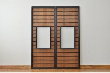古民具・骨董　結霜ガラス入りの細身でシックな舞良戸2枚セット(ガラス帯戸、引き戸・帯戸)