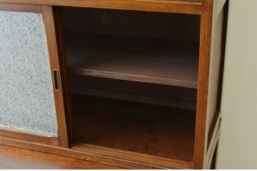 アンティーク家具　☆横幅75センチ　小振りなダイヤガラスの作業台付食器棚