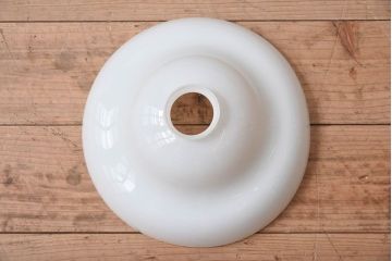 アンティーク　白いガラスの古い吊り下げ天井照明(1)