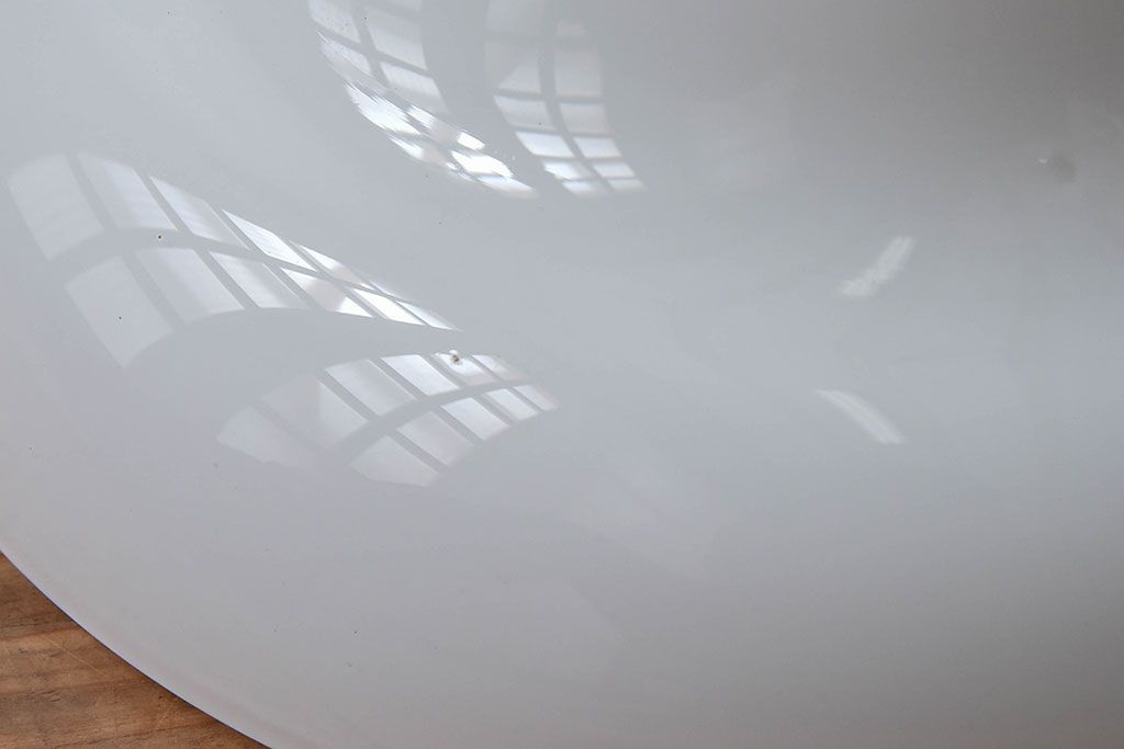 アンティーク　白いガラスの古い吊り下げ天井照明(1)